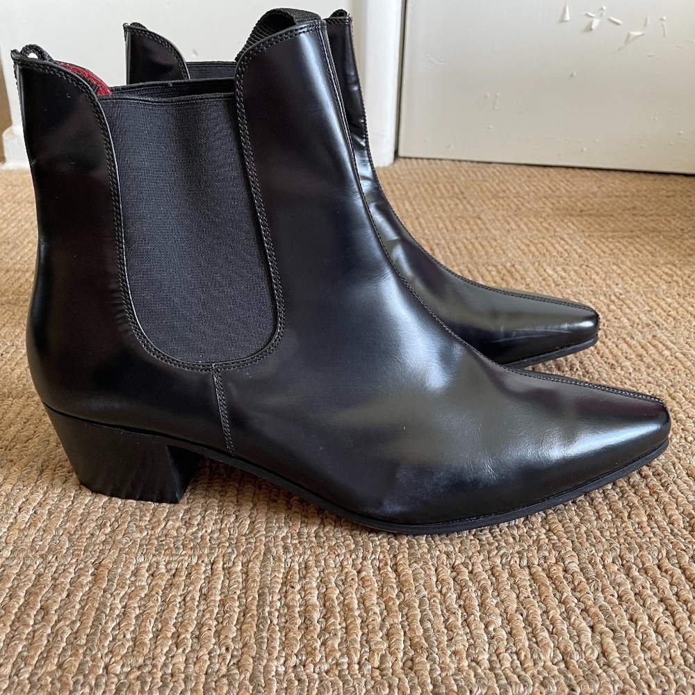 Beatle Boots MENS- NEW in box- ( RARE)
